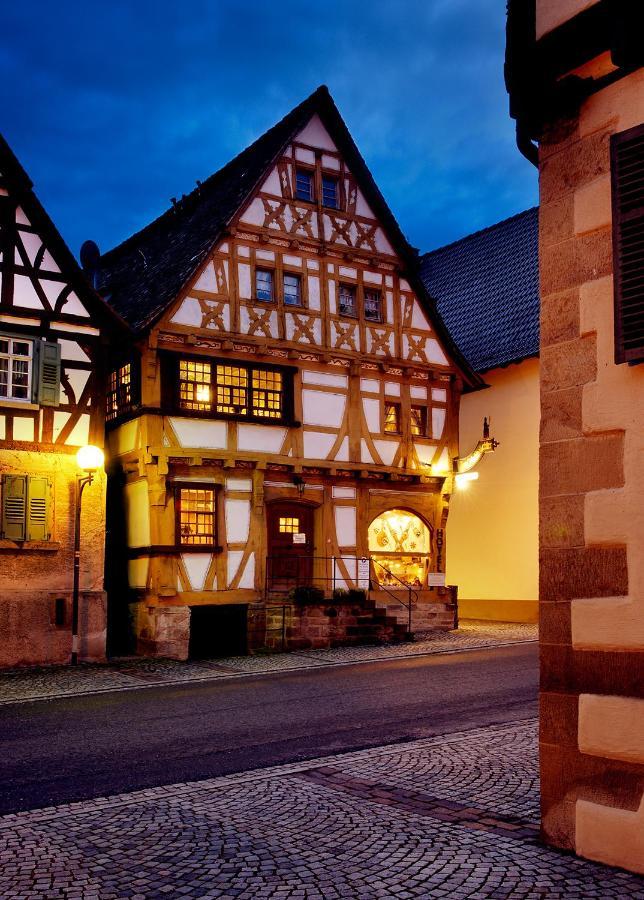 Hotel Restaurant Zum Nachtwaechter Lienzingen Exteriör bild