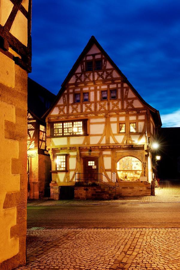 Hotel Restaurant Zum Nachtwaechter Lienzingen Exteriör bild