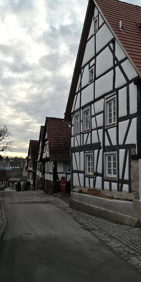 Hotel Restaurant Zum Nachtwaechter Lienzingen Exteriör bild